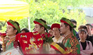 Video: Nhà thờ của Hoài Linh nô nức ngày giỗ Tổ sân khấu