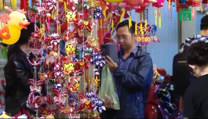 Clip: Phố lồng đèn TP.HCM rực rỡ, nô nức sát ngày rằm Trung thu