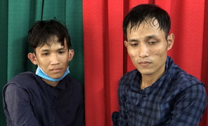 Bị truy đuổi, 2 kẻ mang ma túy tấn công trinh sát