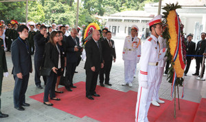 Đoàn Cuba đến viếng Chủ tịch nước Trần Đại Quang