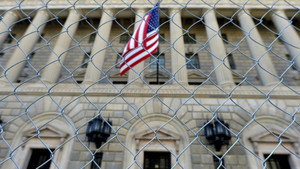 Mỹ bất ngờ đưa thêm 12 công ty Nga vào danh sách đen trong lệnh trừng phạt mới