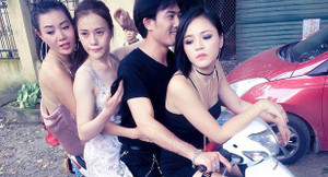 Những hình ảnh không lên sóng của 'Quỳnh búp bê'