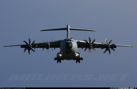 Pháp sử dụng siêu máy bay vận tải quân sự Airbus A400M trong chiến dịch chống khủng bố