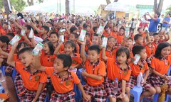 'Sữa học đường': Vì dinh dưỡng và chiều cao của thế hệ tương lai