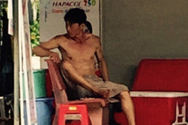 Kẻ nghi ngáo đá đập phá tài sản, rượt chém hàng xóm