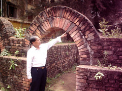 Lạc vào những ngôi mộ cổ khổng lồ như cung điện trong lòng đất ở Hải Dương