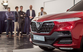 Video: Xe VinFast sẵn sàng tỏa sáng tại Paris Motor Show 2018