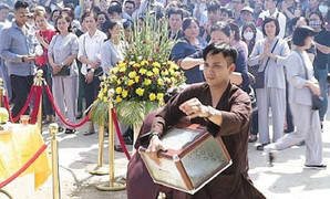 Nam thanh niên trộm hòm công đức chùa ở Hà Nội