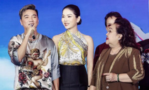 Đàm Vĩnh Hưng quyên góp được 200 triệu đồng mua xe lăn cho người nghèo