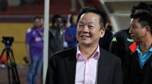 Bị chất vấn 'một ông chủ, nhiều đội bóng', bầu Hiển nói gì?