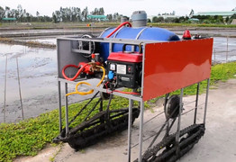 Máy phun thuốc điều khiển từ xa