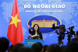 Tàu chiến Trung Quốc tiếp cận nguy hiểm tàu Mỹ trên Biển Đông, Việt Nam lên tiếng