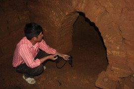 Kinh ngạc trước khu nghĩa địa toàn mộ cổ khổng lồ chứa kho báu ở Hải Dương