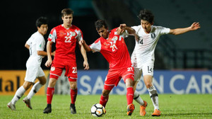 Loại U16 Hàn Quốc, U16 Tajikistan làm nên lịch sử theo phong cách U23 Việt Nam