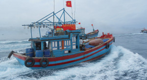 Chuyện ngư dân vươn khơi Hoàng Sa bất chấp Trung Quốc cấm biển nguy hiểm