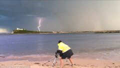 Australia: Sét đánh không chết, còn xuất hiện siêu năng lực