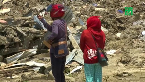 Tang thương những ngôi làng bị động đất, sóng thần xóa sổ ở Indonesia