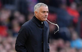 Mourinho văng tục sau màn ngược dòng trước Newcastle