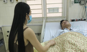 Liveshow bị hủy đột ngột, Tuấn Hưng nhập viện cấp cứu