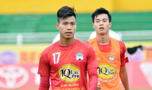 Bầu Đức chỉ thị tìm nơi tốt nhất điều trị cho Văn Thanh