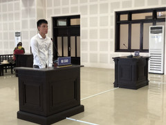 Kẻ cuồng ghen tạt axit bạn gái lĩnh 8 năm tù