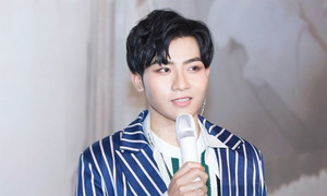 Á quân ‘Gương mặt thân quen 2018’ bật khóc tiết lộ từng phải xin tiền bố mẹ sống vì không có show