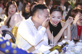 Video: Rộ tin Tóc Tiên - Hoàng Touliver bí mật đính hôn