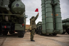Điện Kremlin lên tiếng trước thông tin sở hữu S-700 có thể kiểm soát cả hành tinh