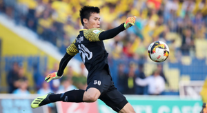 ‘Bùi Tiến Dũng phải đứng dậy để cống hiến cho đội tuyển Việt Nam’