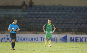 Bùi Tiến Dũng sai lầm: Đừng đùa với HLV Park Hang Seo