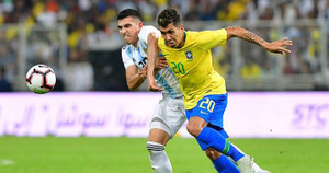 Video: Thiếu Messi, Argentina thua Brazil phút bù giờ