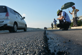 Ảnh: Nhà thầu sửa chữa xong mặt đường cao tốc gần 35 nghìn tỷ đồng