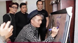 Bức tranh Đàm Vĩnh Hưng, Lệ Quyên ký tên giờ chỉ có giá trị bằng 0