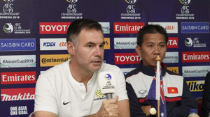 Từng thua đau ở Trung Quốc, HLV U19 Australia rất nể bóng đá Việt Nam