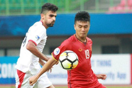 HLV Hoàng Anh Tuấn: 'U19 Việt Nam chẳng còn tí sức nào về cuối trận'