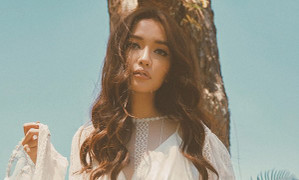 Sau khi bỏ ‘Bùa yêu’, Bích Phương khoe nhan sắc cực quyến rũ