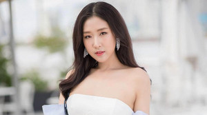 Hot girl Hàn Quốc xinh đẹp biết 4 ngôn ngữ, được ví là ‘bản sao' Hari Won