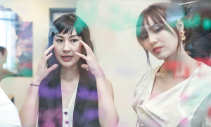 Ninh Dương Lan Ngọc tập trung cao độ khi học diễn xuất với ‘cô giáo’ Kathy Uyên