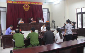 Bán mì chính thừa sau đám cưới con, vướng vòng lao lý: Giám định viên xác định mì chính giả vắng mặt