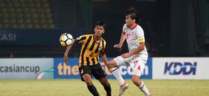 Video: U19 Malaysia chia điểm với U19 Tajikistan trong trận cầu bạo lực