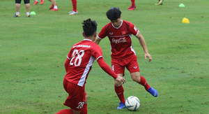 Công Phượng, Thanh Trung ghi bàn, tuyển Việt Nam thắng ngược FC Seoul