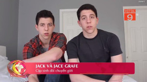 Chị em sinh đôi chuyển giới thành anh em sinh đôi điển trai