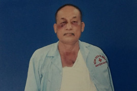 Bị đánh gãy xương vai còn bị công an phạt vi phạm hành chính