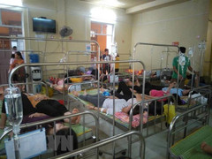 Gần 100 công nhân Đồng Nai nhập viện nghi do ngộ độc thực phẩm