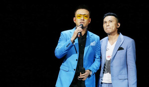 Vừa gặp tai nạn xe hơi, Tuấn Hưng được Tú Dưa hát cho nghe sáng tác mới