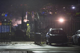 Tận mắt chứng kiến thảm kịch trực thăng rơi, cầu thủ Leicester bàng hoàng bật khóc