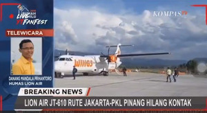 Clip: Máy bay chở gần 200 người rơi xuống biển ở Indonesia