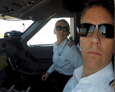 Phi công chở Chủ tịch Leicester City nỗ lực không để máy bay rơi xuống đám đông