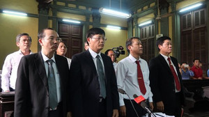 Khó tuyên án, phiên tòa xét xử Vinasun và Grab phải tạm dừng