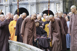 Hành trình tìm về nguồn cội của thiền sư Thích Nhất Hạnh